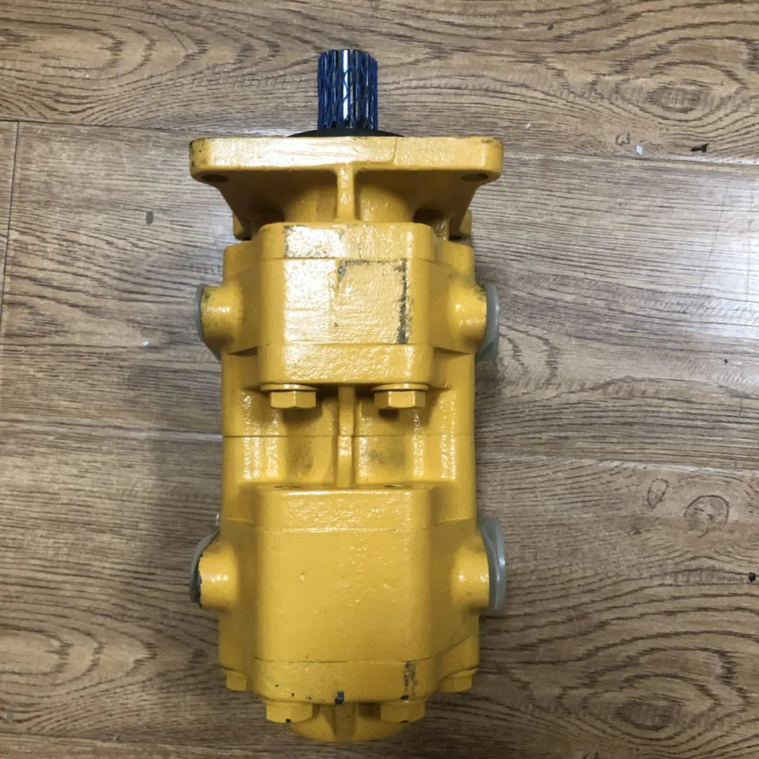 New For Komatsu Bulldozer D60A-11 D60A-8 D60E-8 D60F-8 D60P-11 D60P-8 Tandem Steering Pump 07400-40500