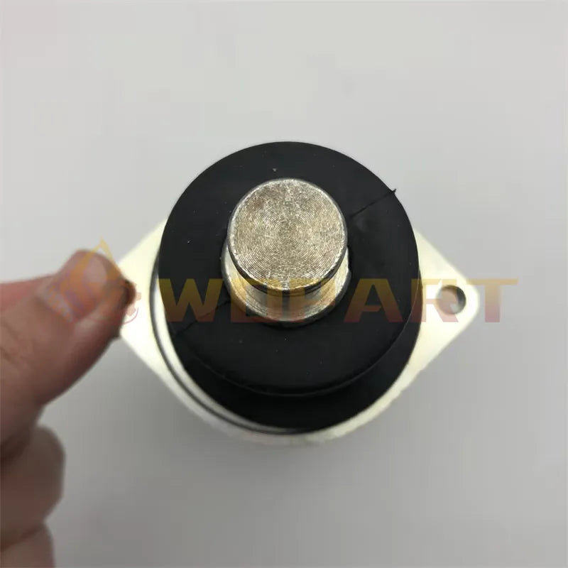 Solenoid Switch 24V 5811510360 for Isuzu Engine 6BG1 6BD1 Hitachi Excavator EX200-1 EX200-2