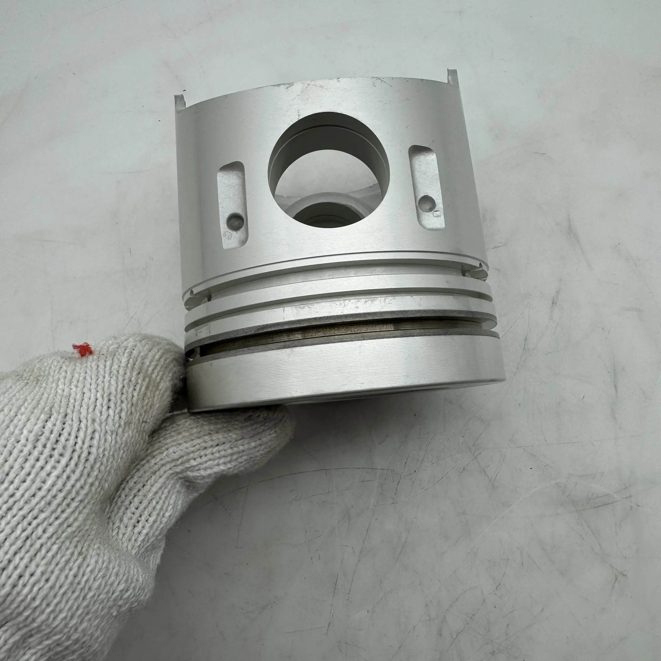New ME012174 Cylinder Piston for Mitsubishi 4D32 Engine Spare Parts Replacement
