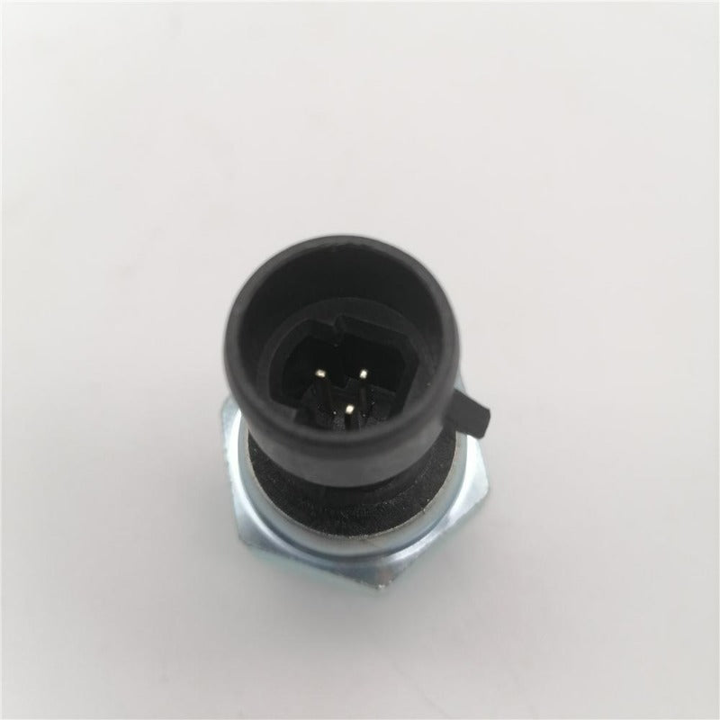 Oil Pressure Sensor RE167207 1839415C91 for John Deere 8450 8650 7130 7430 7330 7530 6534 Tractors