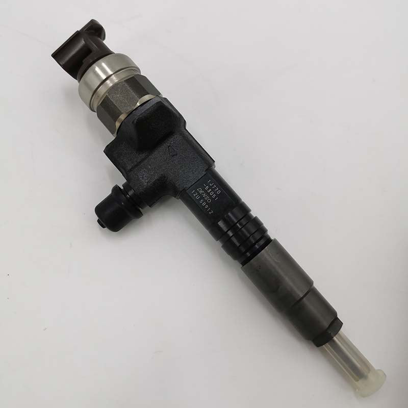 1J770-53050 1J770-53051 295050-1980 Fuel Injector for Kubota V3307 V3307-CR-TE4 Denso DENSO Engine