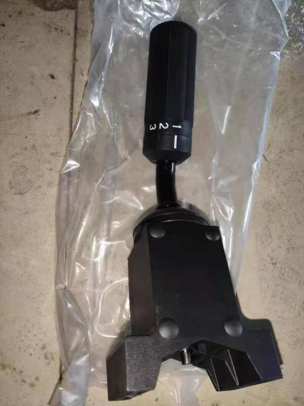 317114A1 Transmission Shifter for Gehl Telehandler 552 553RS - 4